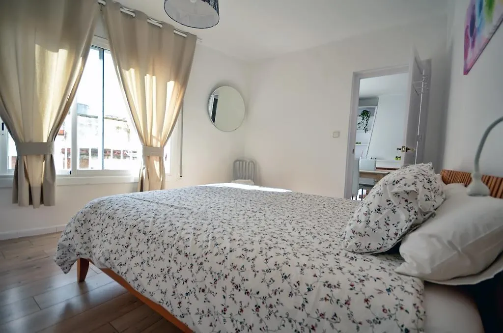 Sunny Apartment Central Sitges Spain