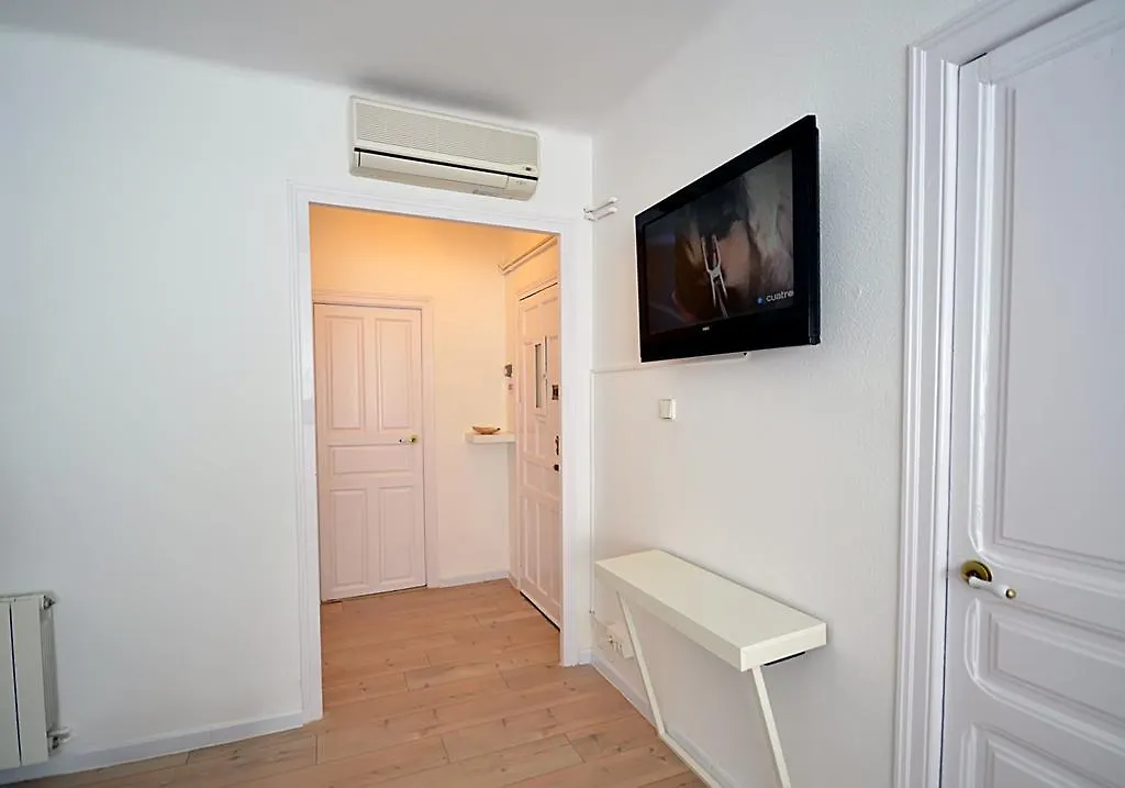 Sunny Apartment Central 锡切斯